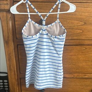 Lululemon Striped Blue and White Women's size 4 tank with bra